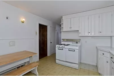 54 Dudley St, Springfield, MA 01095 - Photo 14