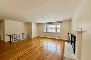 27 Ledgewood Rd, Framingham, MA 01701 - Photo 4