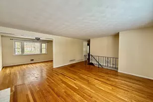 27 Ledgewood Rd, Framingham, MA 01701 - Photo 6