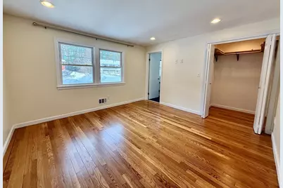 27 Ledgewood Rd, Framingham, MA 01701 - Photo 8