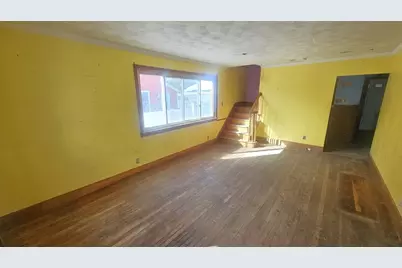 118 Wait, Springfield, MA 01104 - Photo 6