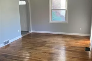 45 Pilgrim Ave, Worcester, MA 01604 - Photo 2