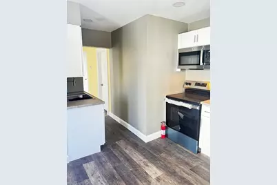 41 Lynwood Ave, Holyoke, MA 01040 - Photo 4