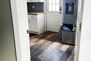 41 Lynwood Ave, Holyoke, MA 01040 - Photo 10