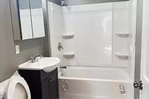 41 Lynwood Ave, Holyoke, MA 01040 - Photo 26