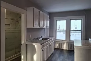 14 Florence St, Leominster, MA 01453 - Photo 4