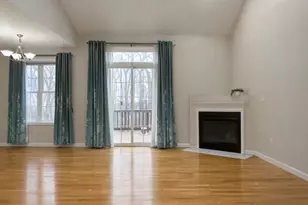 75 Lebeaux Dr, Shrewsbury, MA 01545 - Photo 2