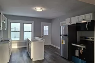 14 Florence St, Leominster, MA 01453 - Photo 4