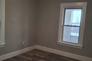 14 Florence St, Leominster, MA 01453 - Photo 14