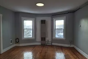 14 Florence St, Leominster, MA 01453 - Photo 8