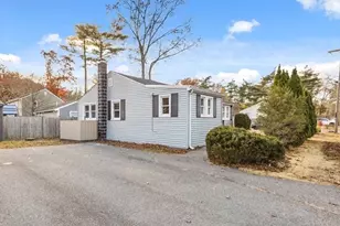 7 Cedar Dr, Carver, MA 02330 - Photo 4