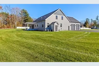 73 Raymond, Raynham, MA 02767 - Photo 24