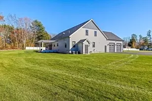 73 Raymond, Raynham, MA 02767 - Photo 24