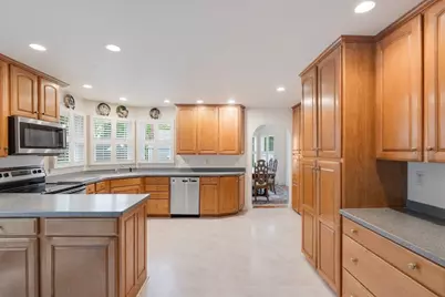 276 Shore St, Falmouth, MA 02540 - Photo 16