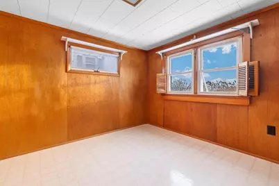 27 Bayview Ave, Fairhaven, MA 02719 - Photo 20