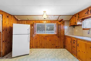 27 Bayview Ave, Fairhaven, MA 02719 - Photo 16
