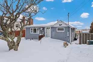 27 Bayview Ave, Fairhaven, MA 02719 - Photo 10