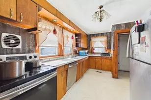 10 Jefferson Ave, Taunton, MA 02780 - Photo 12