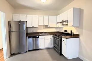 18 Roberts St, Brookline, MA 02445 - Photo 4