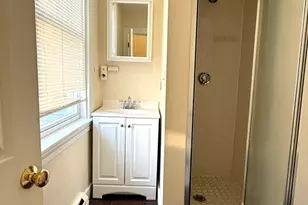 18 Roberts St, Brookline, MA 02445 - Photo 10