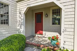 7 Hamlin St, Acushnet, MA 02743 - Photo 4