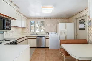 4 Curwen Rd, Peabody, MA 01960 - Photo 6