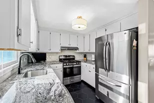 551 Hildreth St, Dracut, MA 01826 - Photo 6