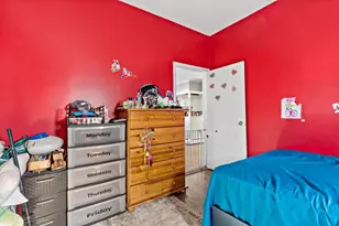 677 Oak Grove Ave, Fall River, MA 02720 - Photo 6