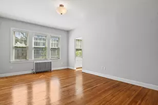 91 Verndale St, Brookline, MA 02446 - Photo 10