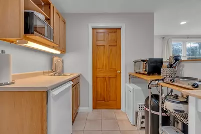 70 Garland St #3, Newton, MA 02459 - Photo 8