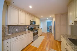 642 Centre St, Newton, MA 02458 - Photo 2