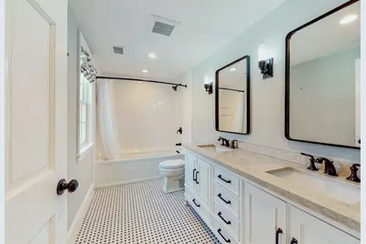 642 Centre St, Newton, MA 02458 - Photo 30