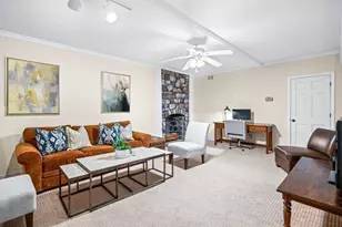 642 Centre St, Newton, MA 02458 - Photo 36