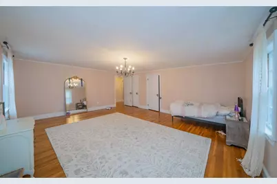 642 Centre St, Newton, MA 02458 - Photo 26
