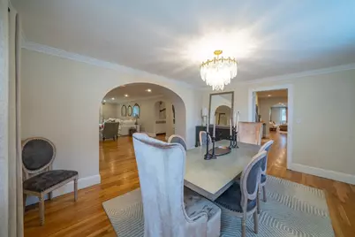 642 Centre St, Newton, MA 02458 - Photo 8