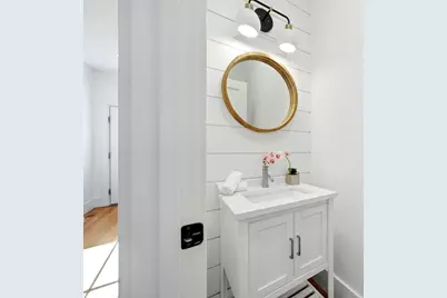 7 Sharon Ave #7, Newton, MA 02466 - Photo 4