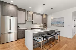 160 W Seventh St, Boston, MA 02127 - Photo 6