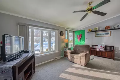 191 Red Oak Terrace, Taunton, MA 02780 - Photo 2