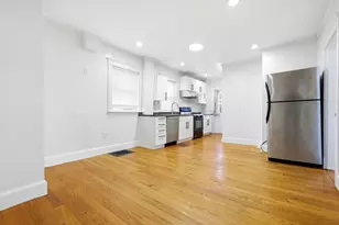 7 Orchard St, Newton, MA 02458 - Photo 2