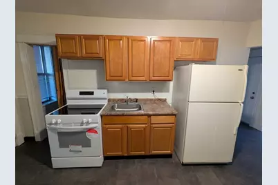 1447 Dwight St #1L, Holyoke, MA 01040 - Photo 4