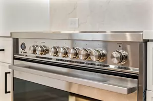 327 Alewife Brook Pkwy, Somerville, MA 02144 - Photo 10