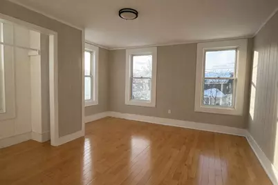 13 Hampden St #2, Westfield, MA 01085 - Photo 2