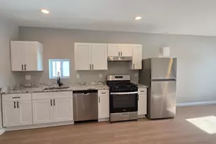 31 Hicks St, New Bedford, MA 02740 - Photo 8