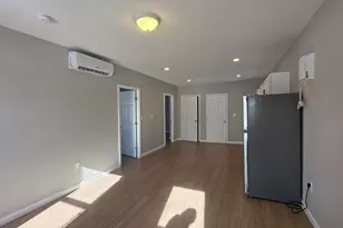 31 Hicks St, New Bedford, MA 02740 - Photo 4