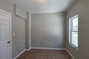 31 Hicks St, New Bedford, MA 02740 - Photo 16