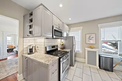 131 King St #3, Boston, MA 02122 - Photo 4