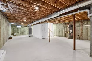 1 Goddard Dr, Nahant, MA 01908 - Photo 30