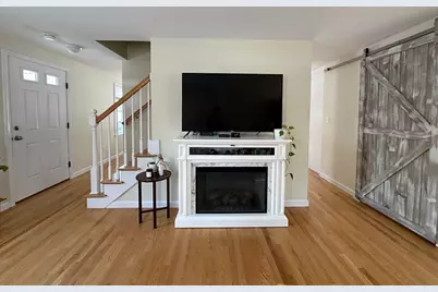 4 Upton St, Hanson, MA 02341 - Photo 10