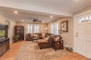 854 Brockton Ave, Abington, MA 02351 - Photo 4