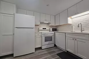 51 Melrose St, Melrose, MA 02176 - Photo 4